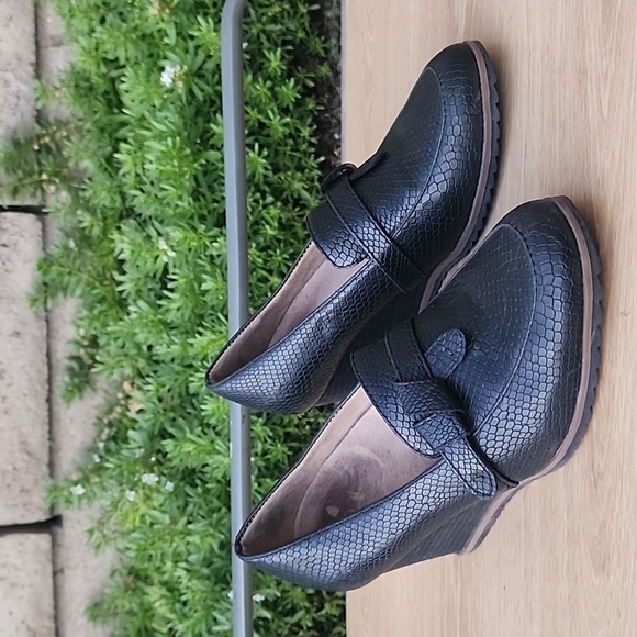 SOUL Naturalizer Women's Hila Loafer Wedge Women' 8.5 Black Snakeskin embossed - Picture 3 of 12